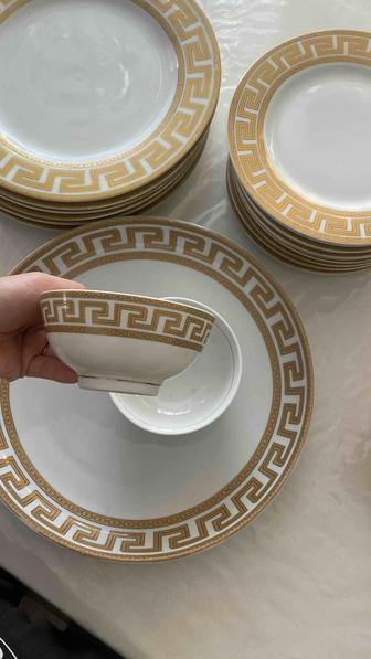 Набор тарелок