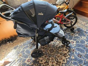 Продам прогулочную коляску Joie Littretrax4
