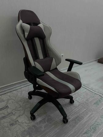 Срочно продается игровое кресло в отличном состоянии.
