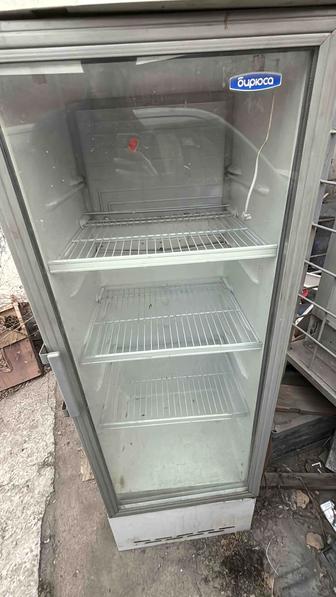 продам б/у витринный холодильник