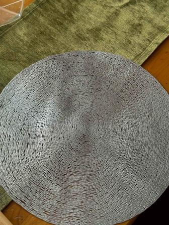 Подтарельники для стола