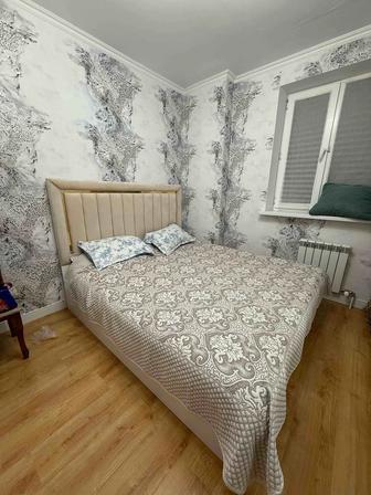 Продам Кровать 180/200, 2 тумбы, оттоманка