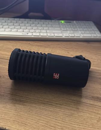 Студийный микрофон