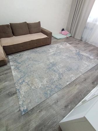 Продам ковер в хорошем состоянии