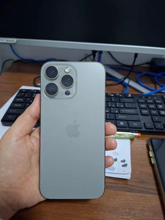 Продам Айфон 16 про Макс серый свет , 512 гб