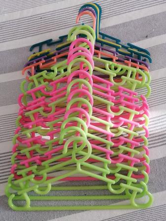 Вешалки детские