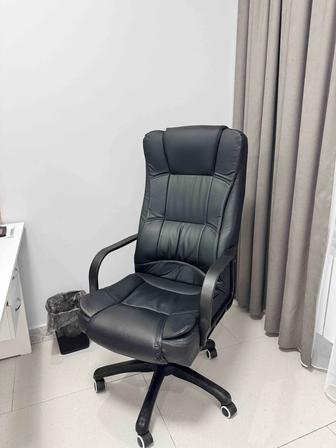 Продам офисное кресло