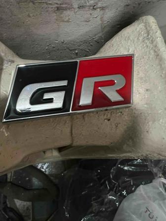 Наклейки металлические на автомобиль ТОЙОТА и ЛЕКСУС