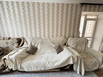 Продам диван с двумя креслами