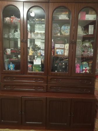 Продам стенку - сервант