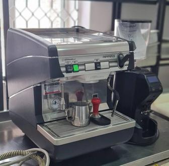 Кофемашина с кофемолкой Simonelli