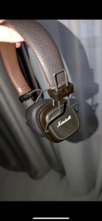 Продам наушники Marshall Major 4