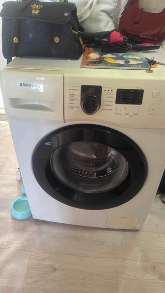 Продам стиралку для на запчасти