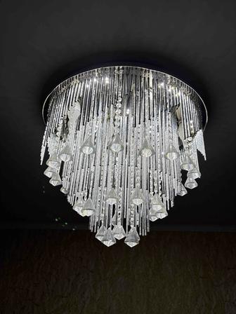 Продам очень красивую люстру