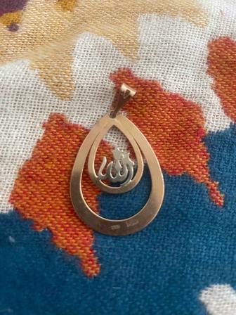 Продам золотой кулон Россия