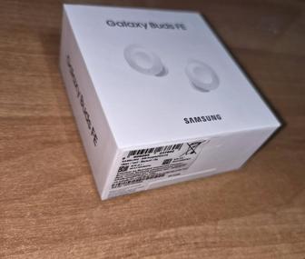 Наушники Galaxy buds fe белый