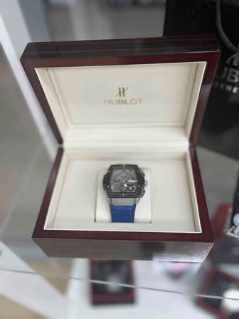Часы Hublot