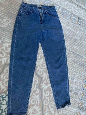 Джинсы женские