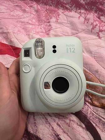 Продам instax 12