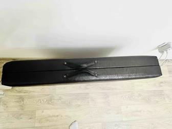 Кушетка, машинка для тату, расходные материалы