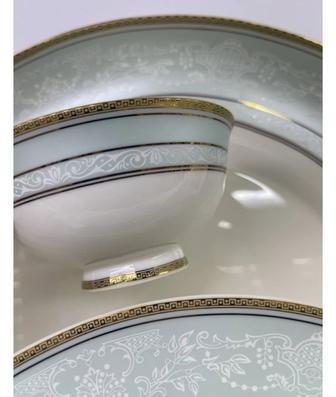 Продам фарфоровый сервиз!