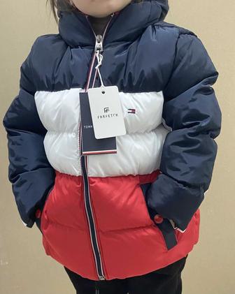 Детская куртка зимняя TOMMY HILFIGER.