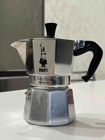 Гейзерная кофеварка