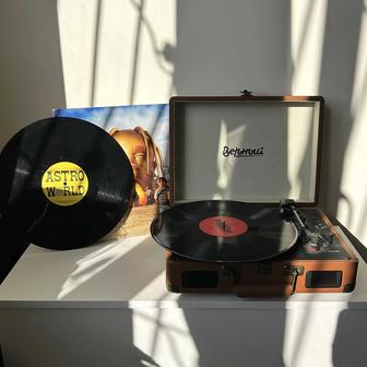 Виниловый проигрыватель Верный