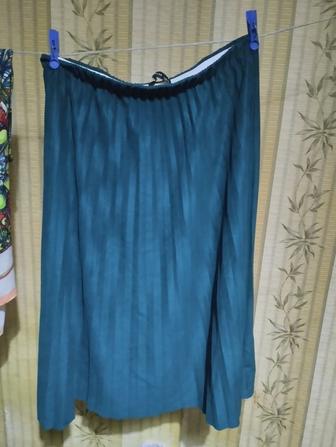 Отдаем юбку размер указан на фото