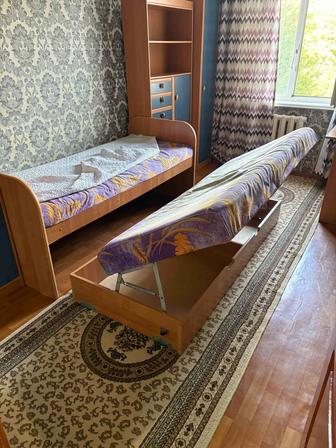 Продам детскую мебель, кровати-трансформеры, шкафы 3 шт, рабочий стол