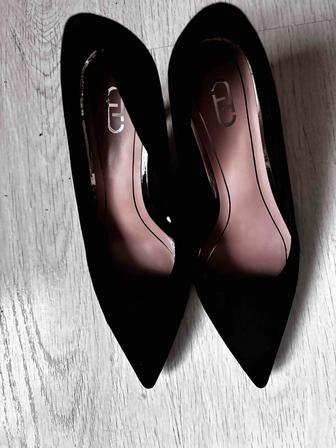 Туфли с каблуком