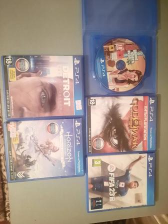 Диски на Playstation 4, Playstation3 и на PSP.