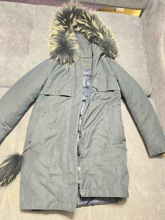 Продам женский пуховик