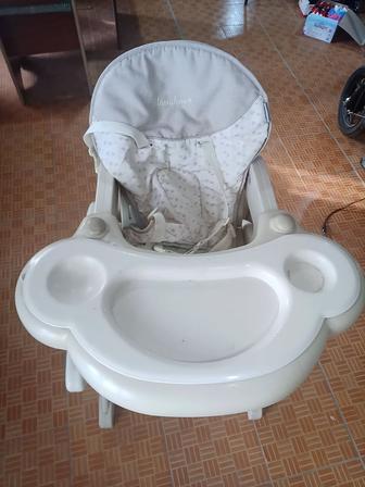 Детский стульчик для кормления