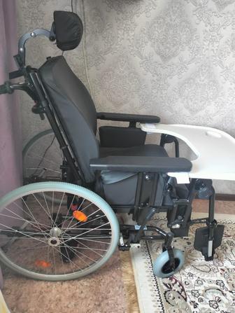 Продам инвалидную коляску