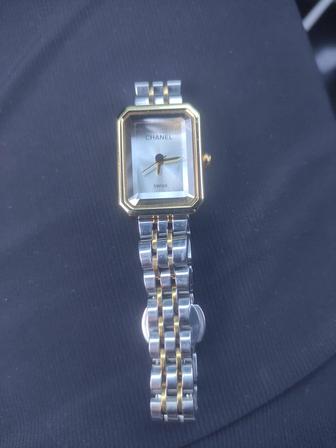 Chanel paris PLAQUE OR G20 QUARTZ SWISS MADE K.N.1268 CHANEL 1986 6686