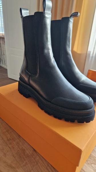 Ботинки-челси женские