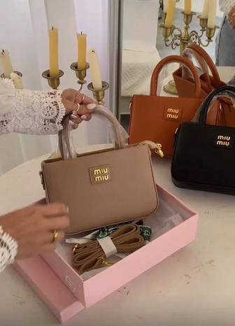 Продаю нежную сумку Miu Miu