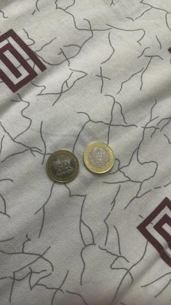 Монета 100 колекция