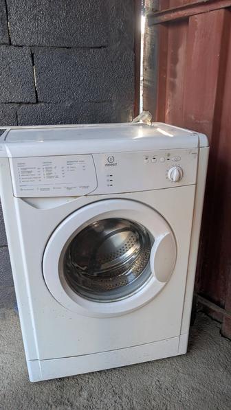 Продам стиральную машину