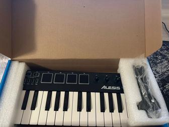 MIDI клавиатура Alises V mini