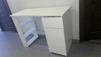 Маникюрный стол и прочее срочно продам