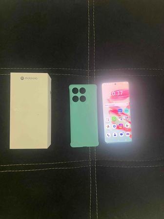 Продам Motorola edg 60