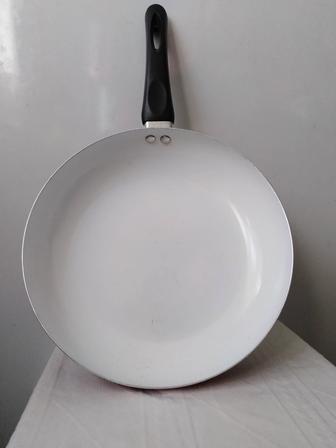 ПРОДАМ ДЁШЕВО СкОвОроДкУ. Эмалированную, большую, 61928см. , ЕС, бу