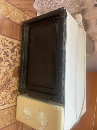 Микроволновка состояние 50/50