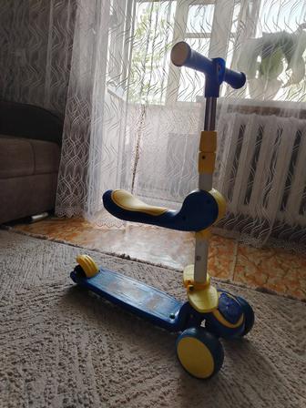 Продам самокат музыкальный