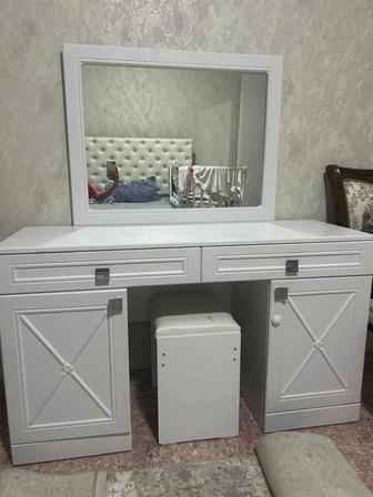 Продается столик