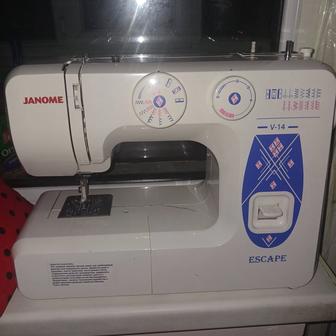 Швейная машина