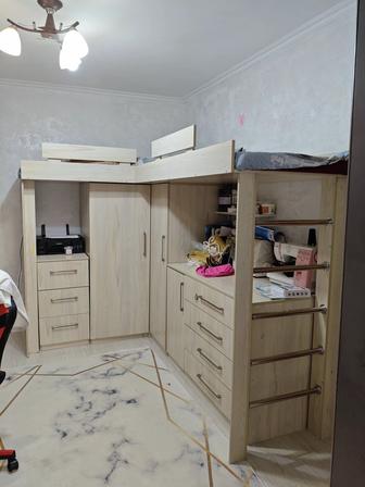Кровать двухъярусная