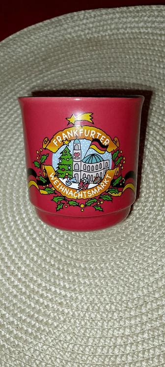 Коллекционная рождественская кружка.